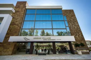 Aparthotel Areias Village