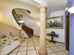 Cheerfulway Bertolina Mansion - Photo 2