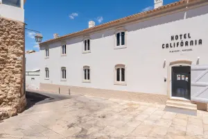Hotel Indigo Albufeira (ex California Urban Beach Hotel)